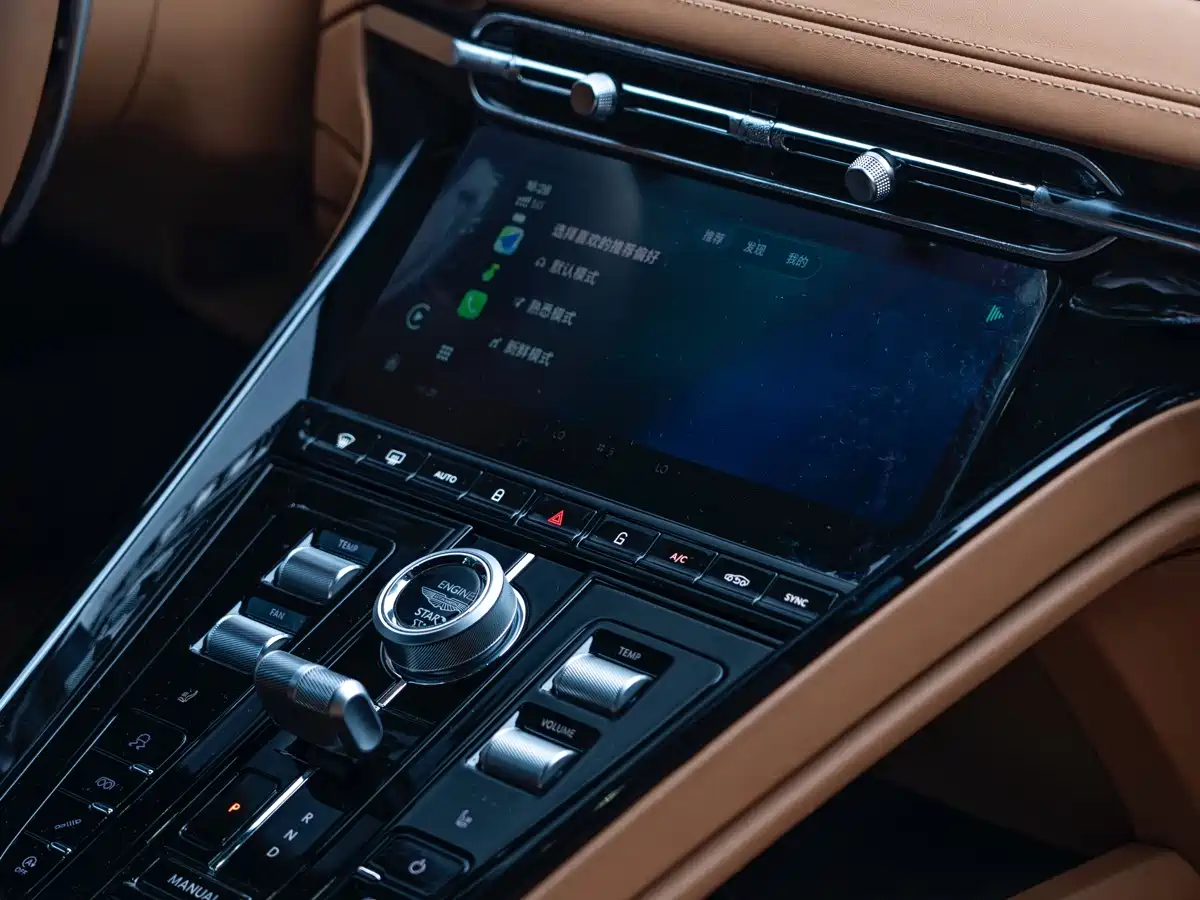 Aston Martin DB12 2024 2025 4.0T V8 Coupe