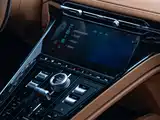 Photo 23 - Aston Martin DB12