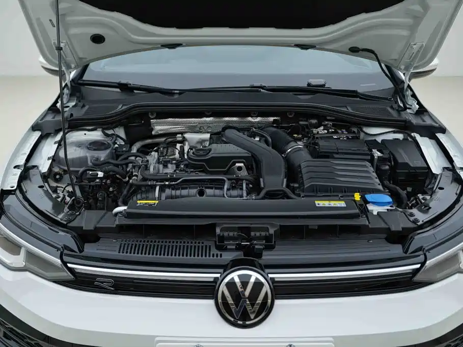 Volkswagen Golf 2025 2025 Facelift 300TSI R-Line
