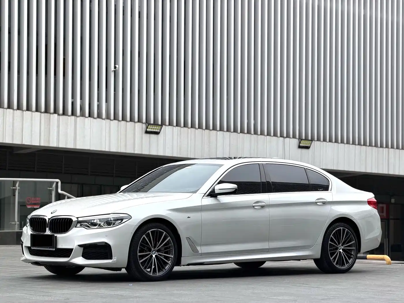 BMW 5 Series 2020 530Li Leading M Sport Package