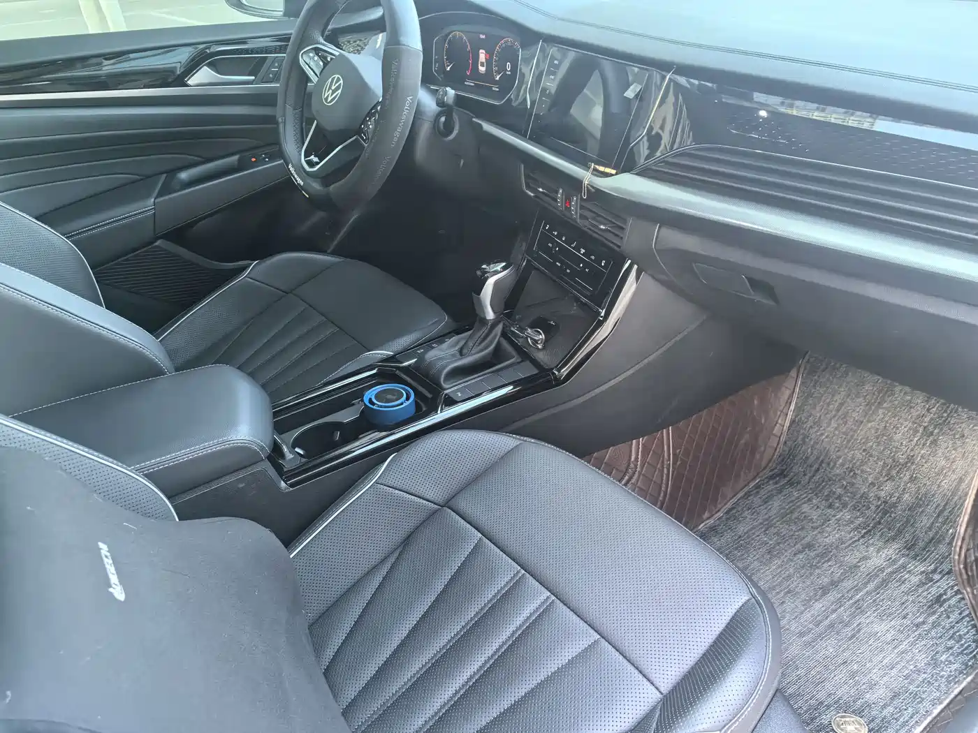 صورة 12 - Volkswagen Passat