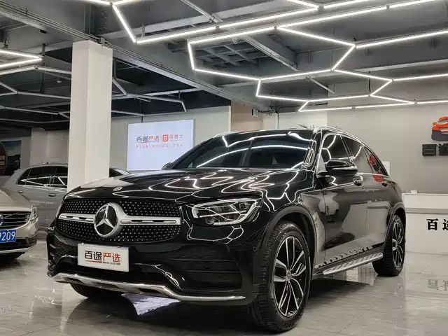 MERCEDES-BENZ GLC