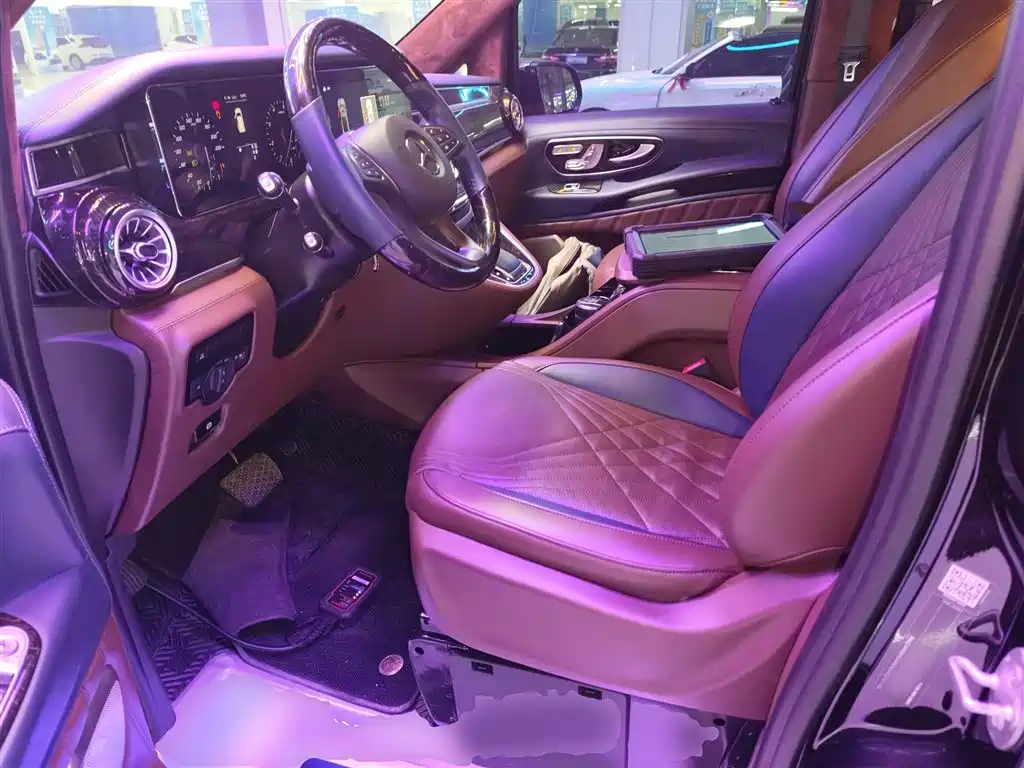 Mercedes-Benz Vito 2021 2.0T Business Edition 7-seater фото 6