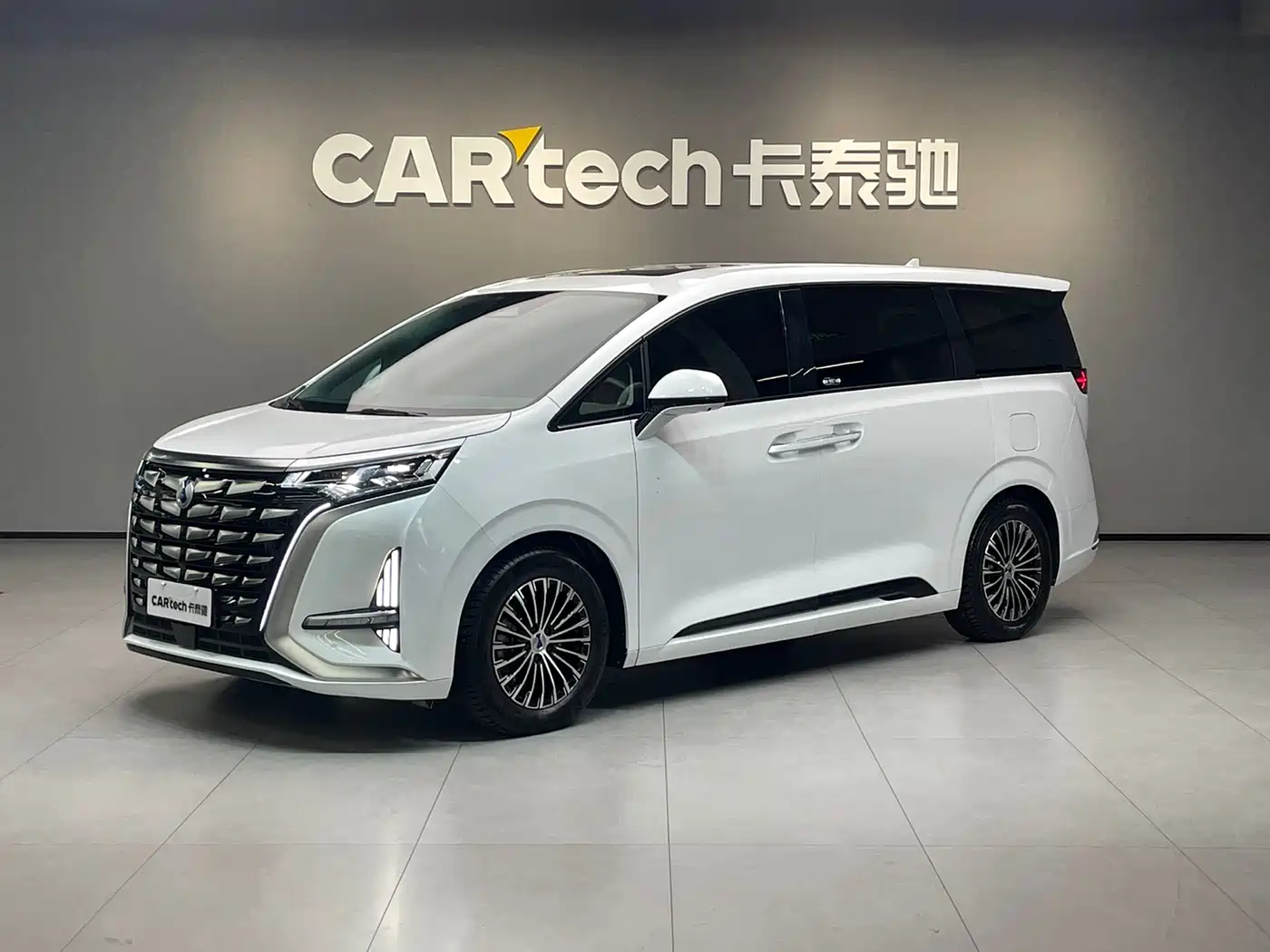 Denza D9 2022 DM-i 970 All-Wheel Drive Honor Edition