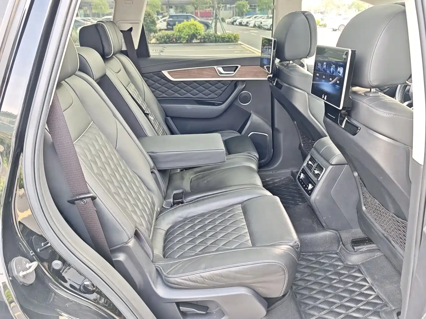 Hongqi HS7 2022 3.0T Auto 4WD Smart Connect Flagship 7-Seater фото 20