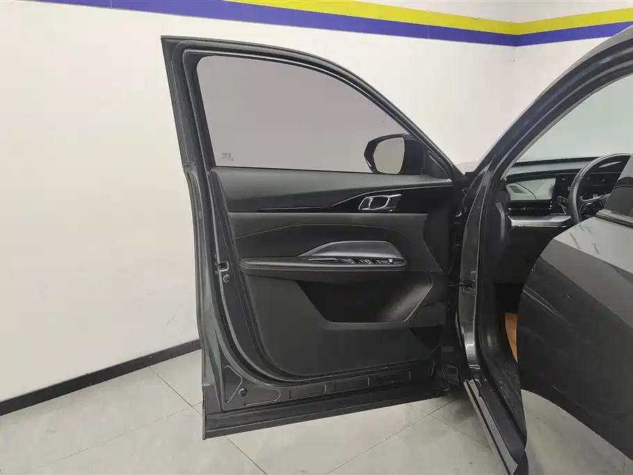 CHANGAN CHANGAN AUCHAN Z6