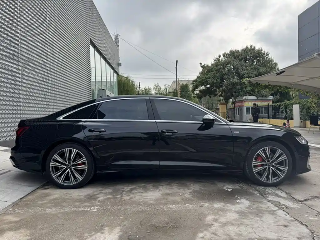 Audi A6L 2026 2026 Model Year 45 TFSI quattro Premium Dynamic