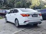 صورة 6 - Hyundai Mistra