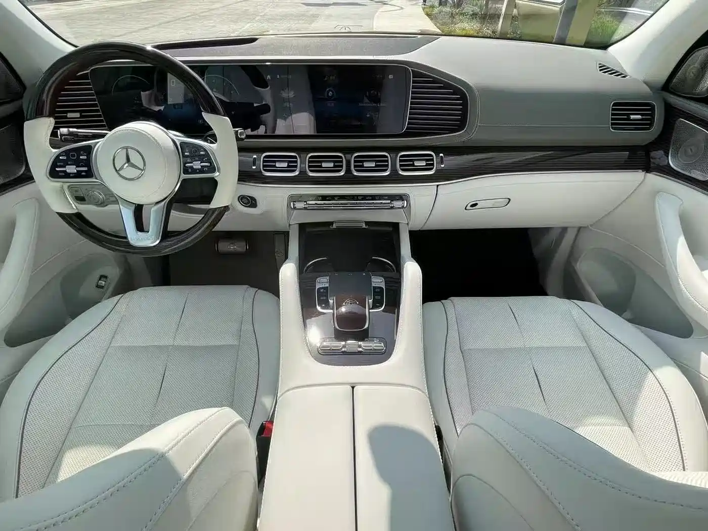 Mercedes-Benz Maybach GLS 2022 GLS 600 4MATIC Etiquette Edition фото 6