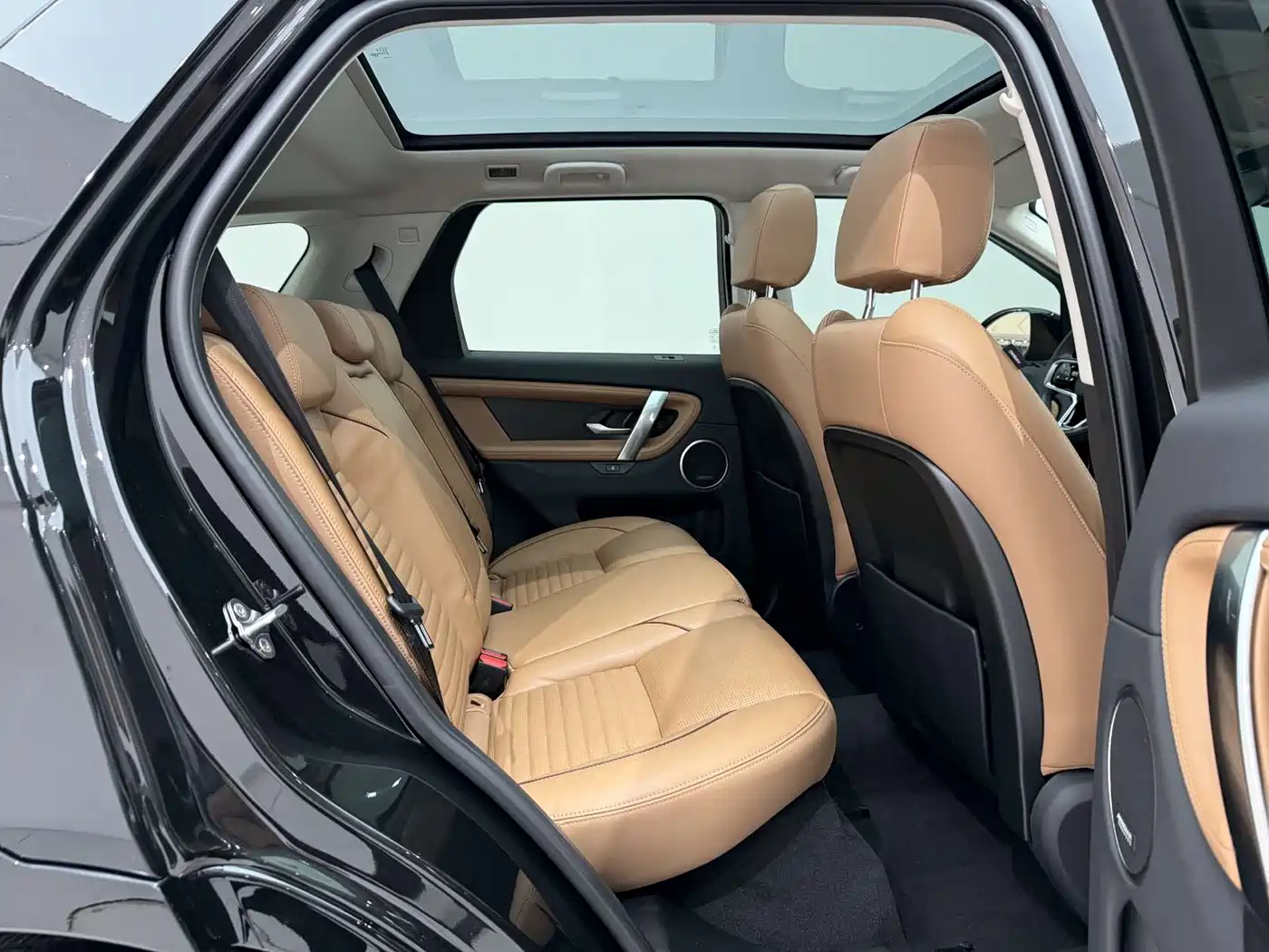 Land Rover Discovery Sport 2025 249PS Exploration Special Edition фото 20