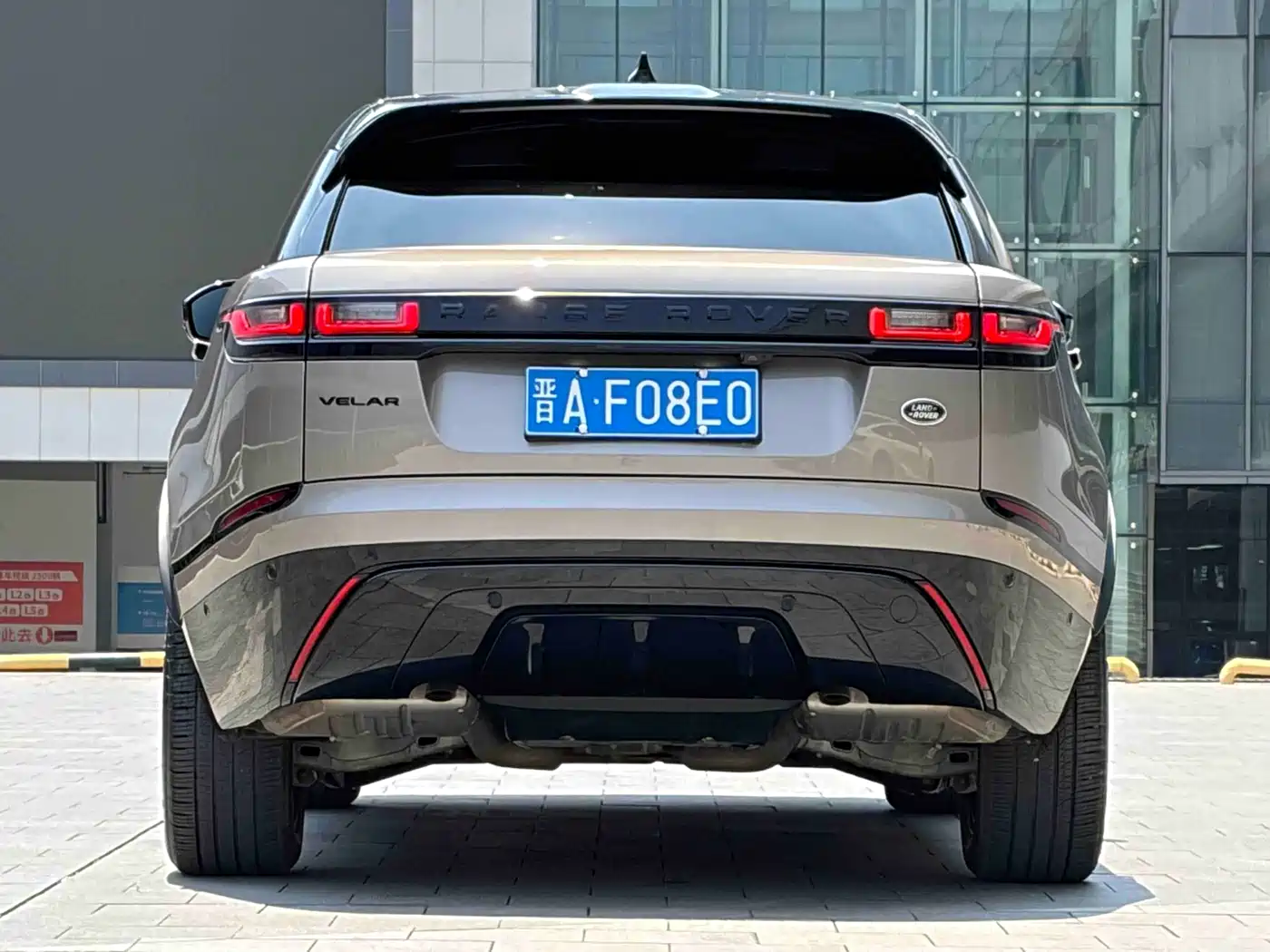 Фото 6 - Land Rover Range Rover Velar