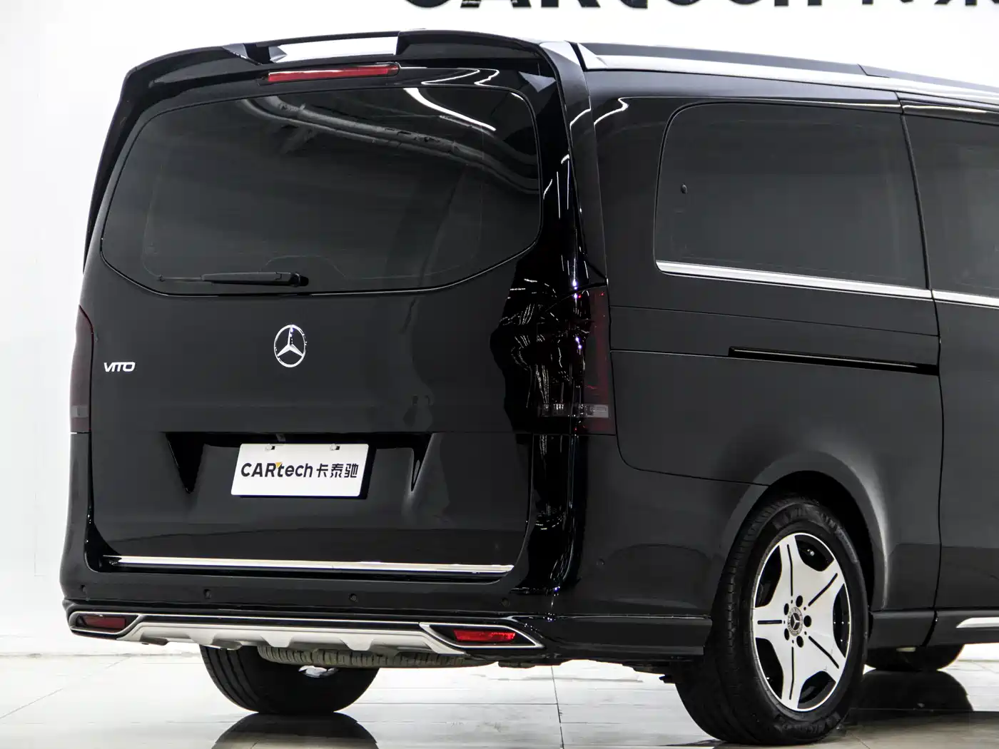 Mercedes-Benz Vito 2023 2.0T Business 7-Seater фото 29