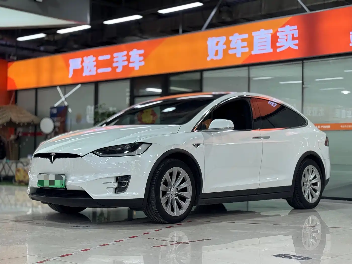 TESLA MODEL X