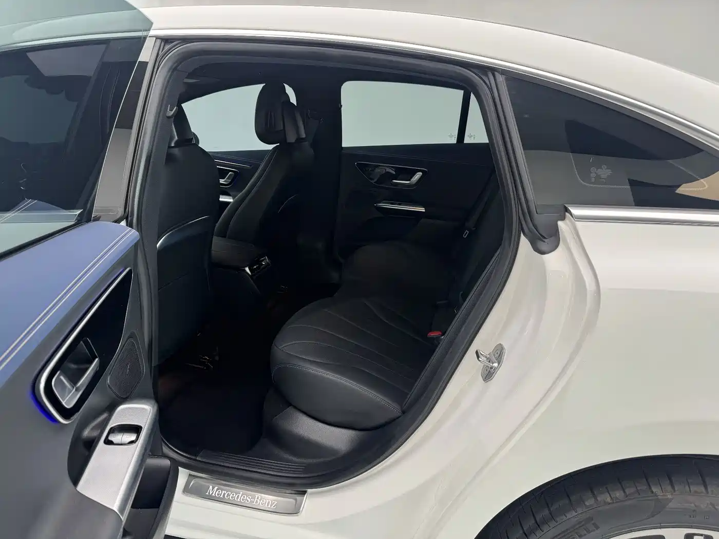 Mercedes-Benz EQE 2025 2025 500 4MATIC Pioneer