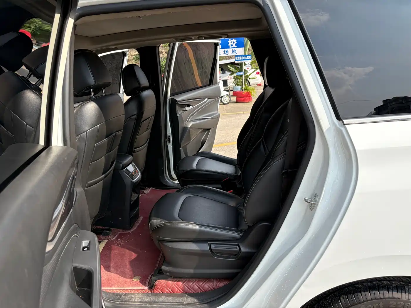 SAIC Maxus Maxus G50 2021 PLUS 1.5T Auto Voyager Edition фото 8