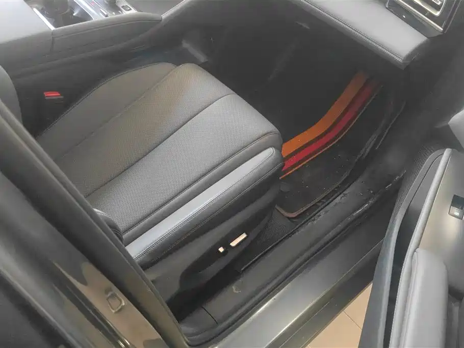 BYD Qin L 2024 DM-i 120KM Superior Edition фото 8