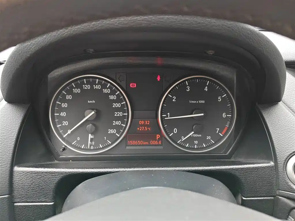 BMW X1 2013 sDrive18i Leading фото 12