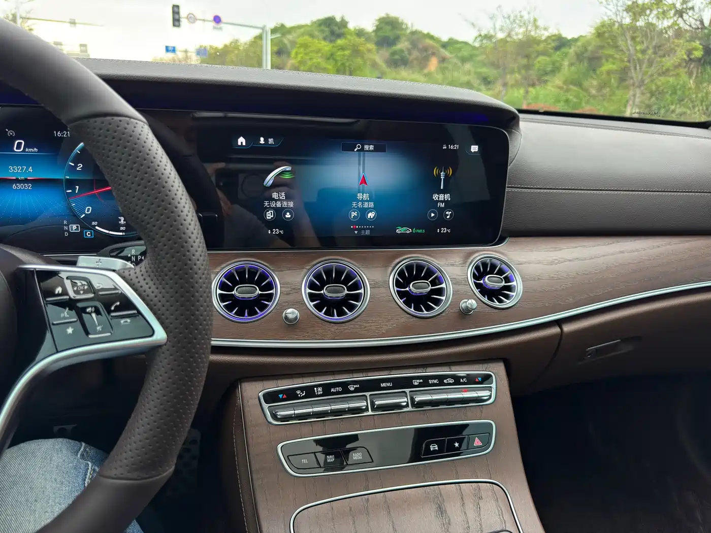 Mercedes-Benz E-Class 2022 Second Facelift E 300 L Luxury фото 6