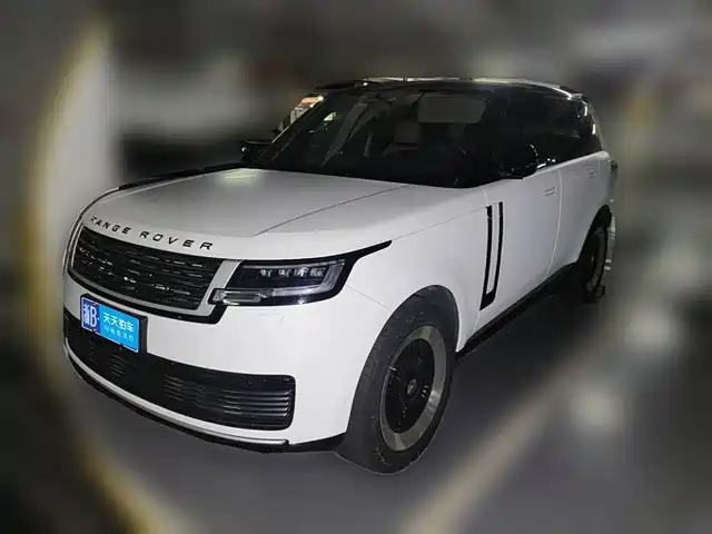 Land Rover Range Rover 2023 3.0 L6 360PS Golden Age Edition — фото 1