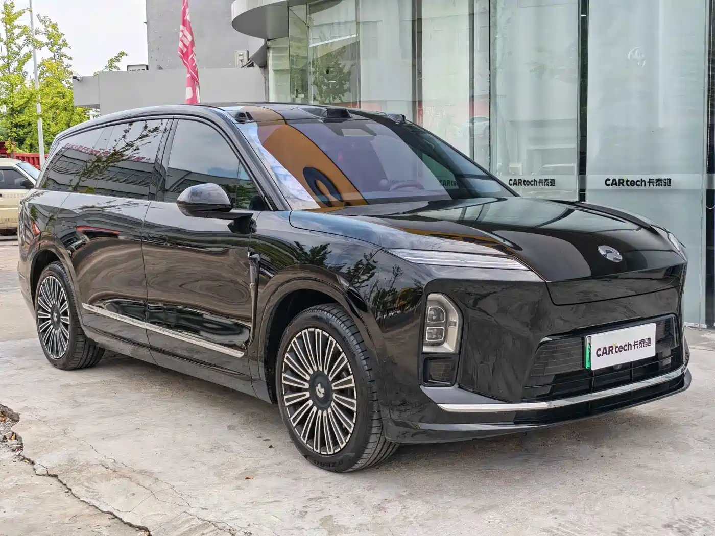 NIO ES8 2026 2025 Model 6-Seat Executive Luxury Edition