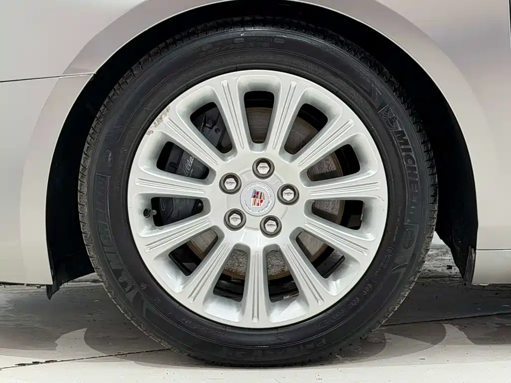 Photo 11 - Cadillac XTS