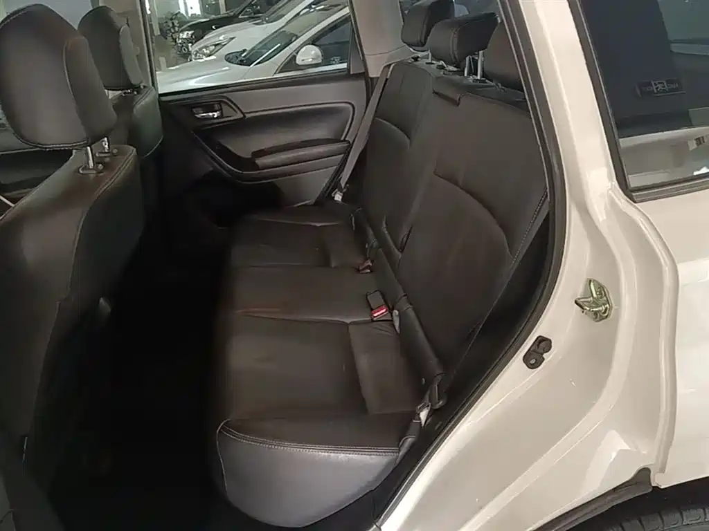 Subaru Forester 2014 2.5i Automatic Elite Edition фото 17
