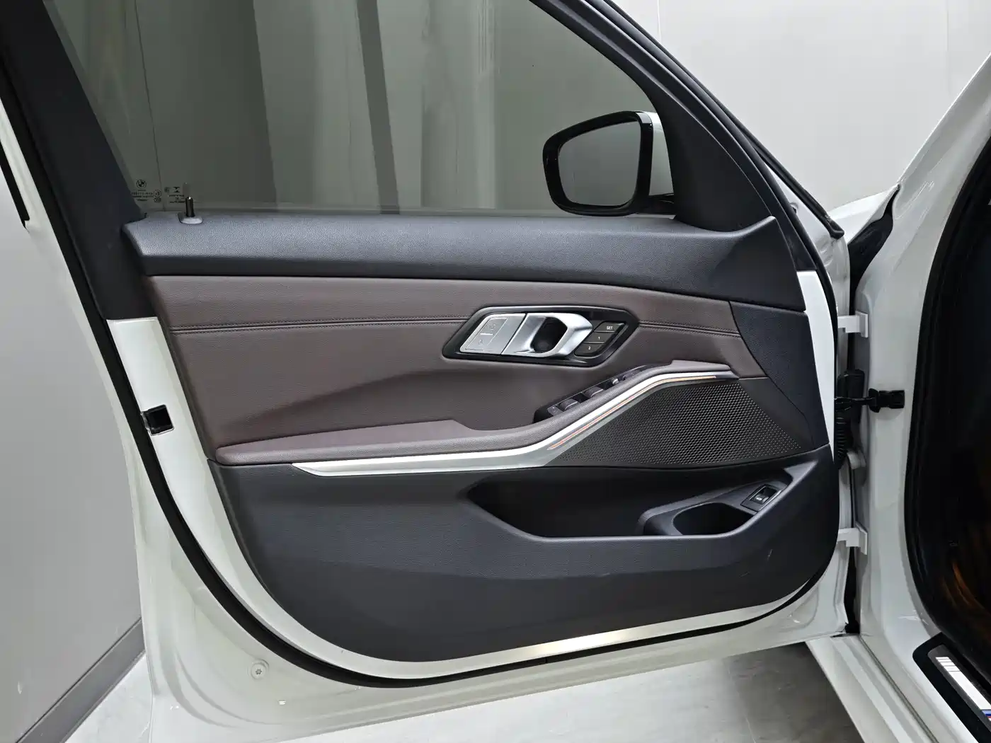 BMW 3 Series 2021 325Li M Sport Package фото 5