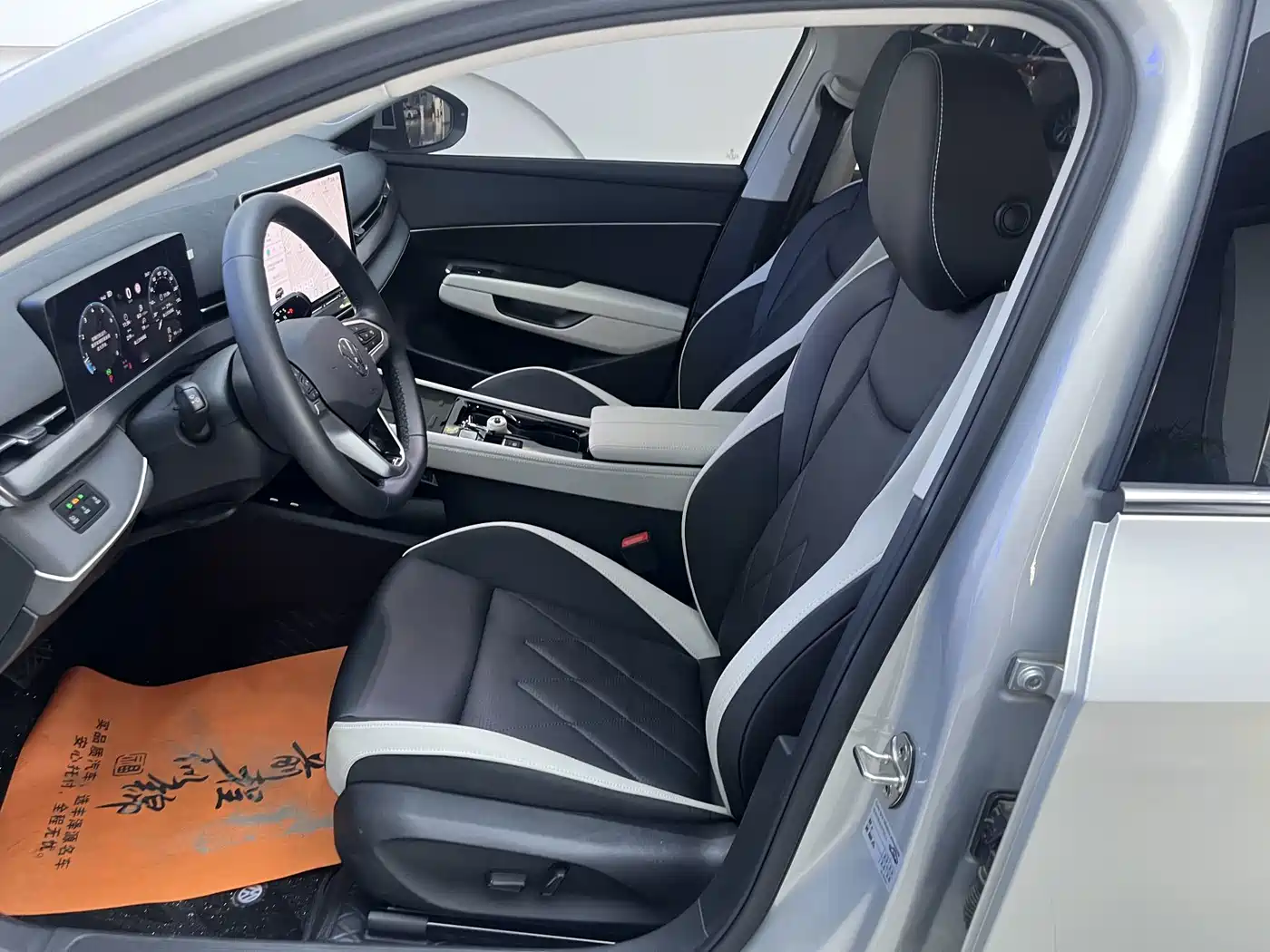 Фото 6 - Volkswagen Sagitar