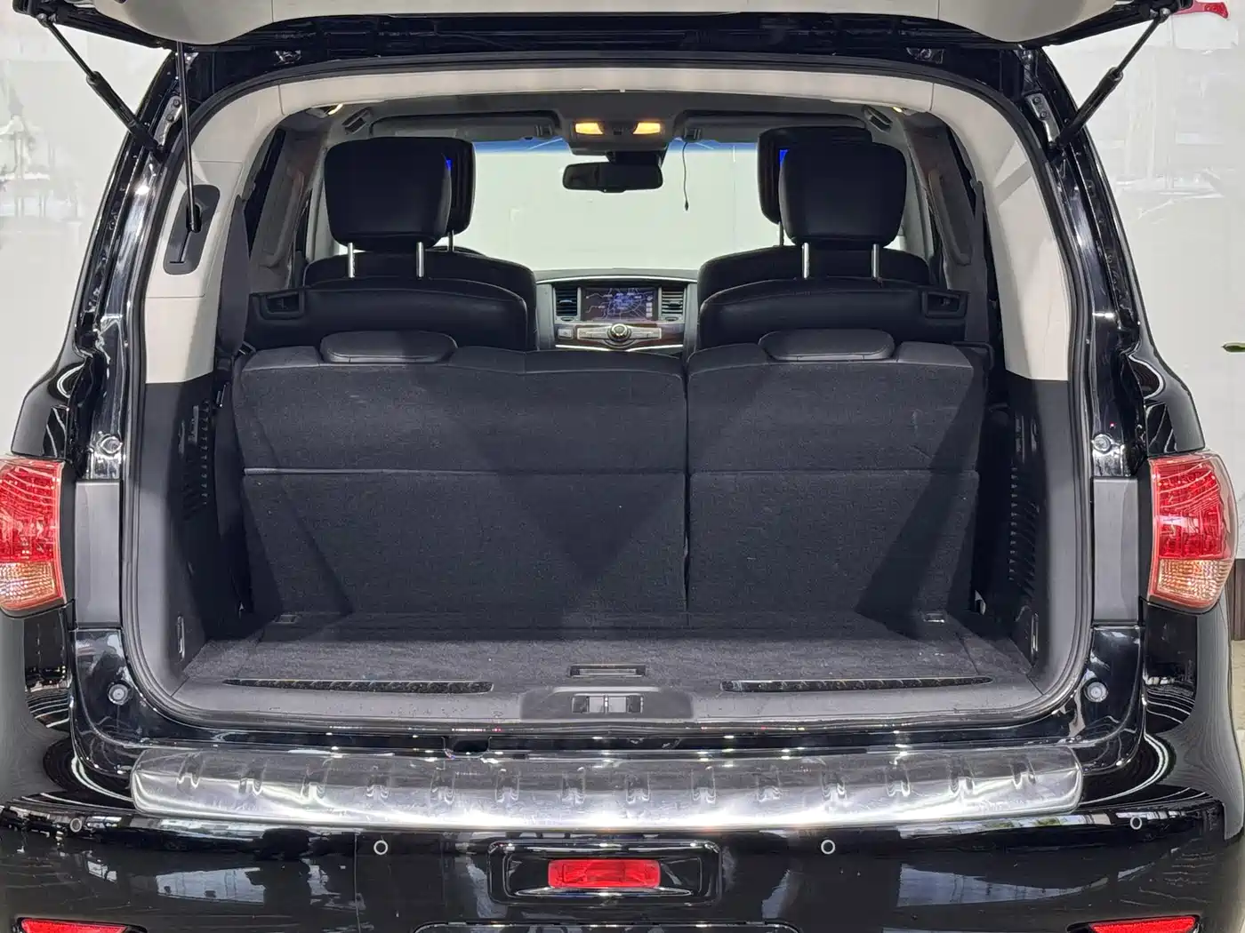 Infiniti QX80 2018 2016 5.6L 4WD
