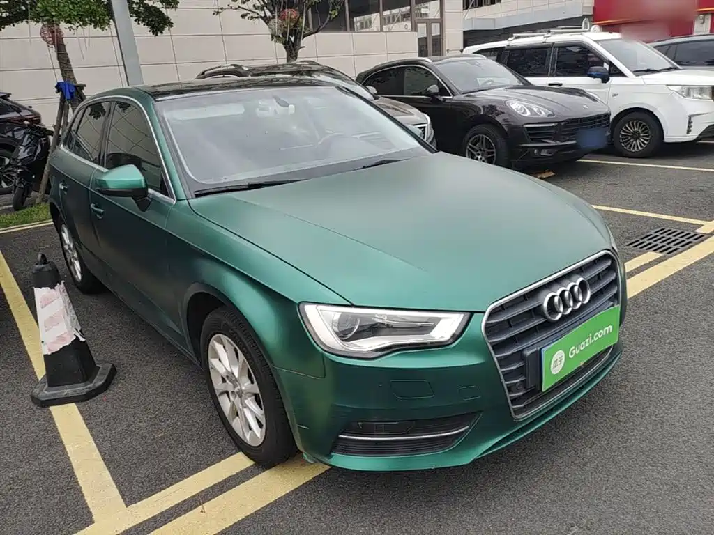 Audi A3 2016 Sportback 35 TFSI Leadership фото 4