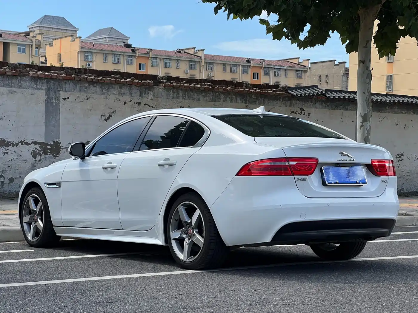 Jaguar XE 2016 2015 2.0T 200PS R-Sport