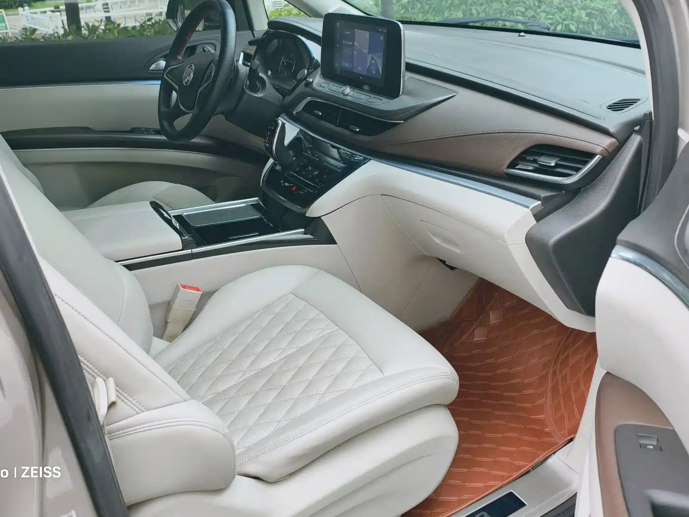 Фото 7 - Buick GL8