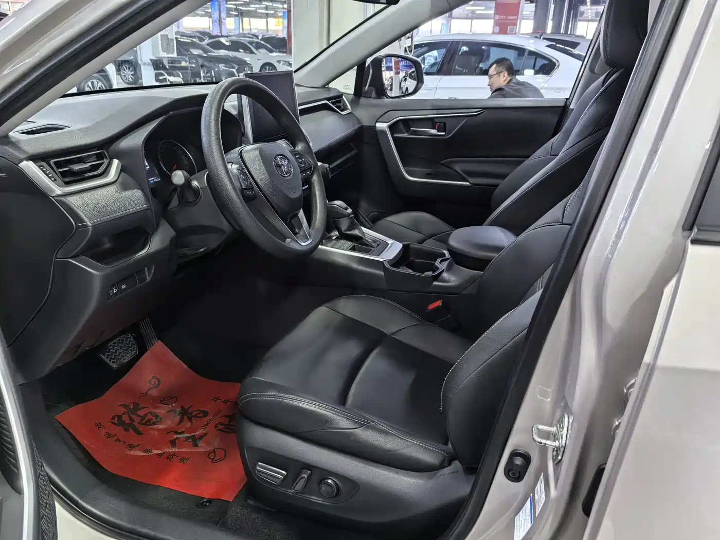 Toyota Wildlander 2021 2.0L CVT 4WD Luxury Edition фото 7