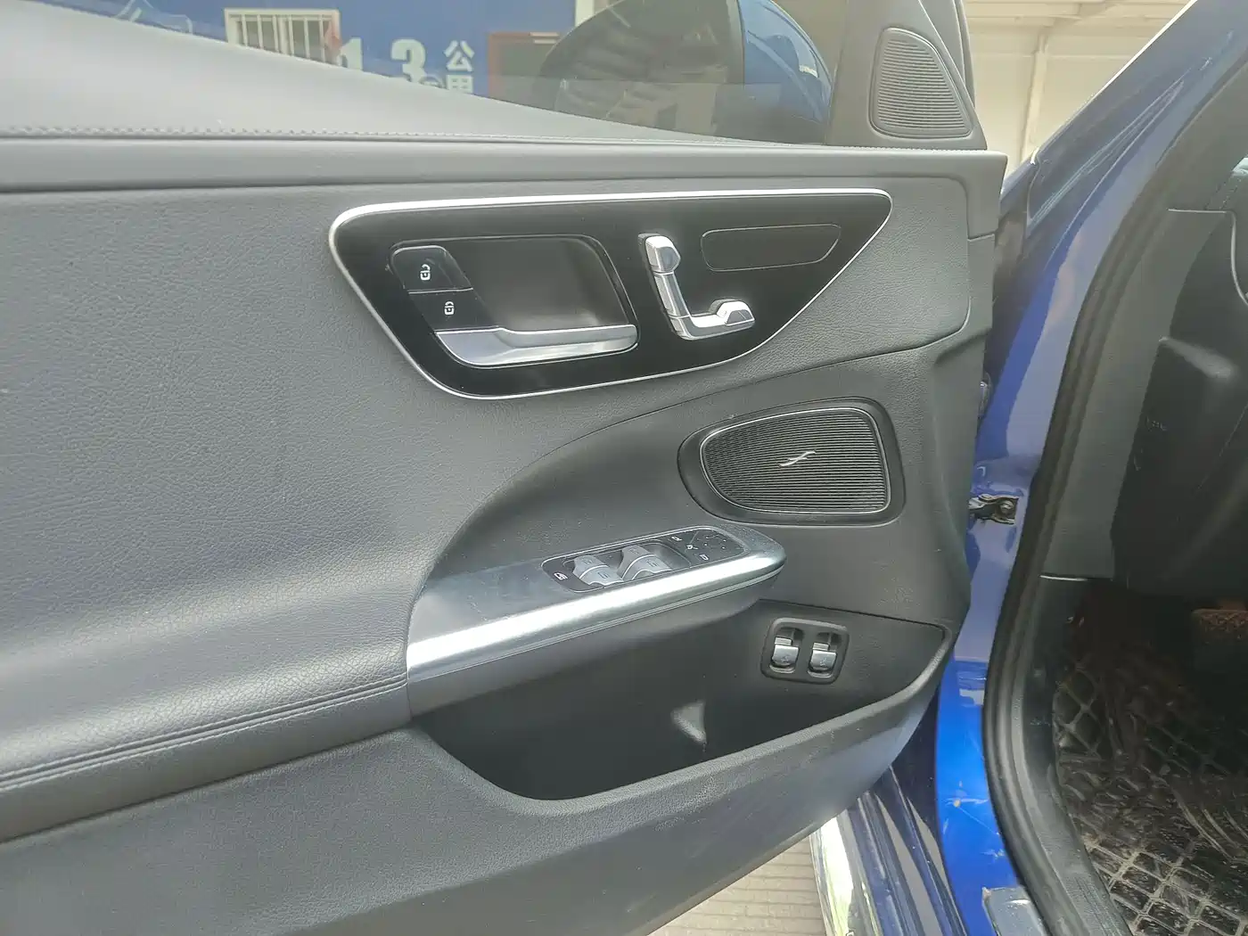 Mercedes-Benz C-Class New Energy 2023 C 350 eL фото 4