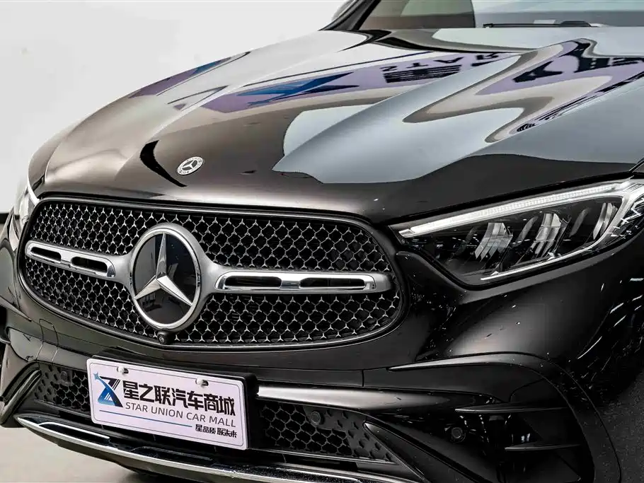 Mercedes-Benz GLC 2023 Facelift GLC 300 L 4MATIC Sport 5-Seater фото 4