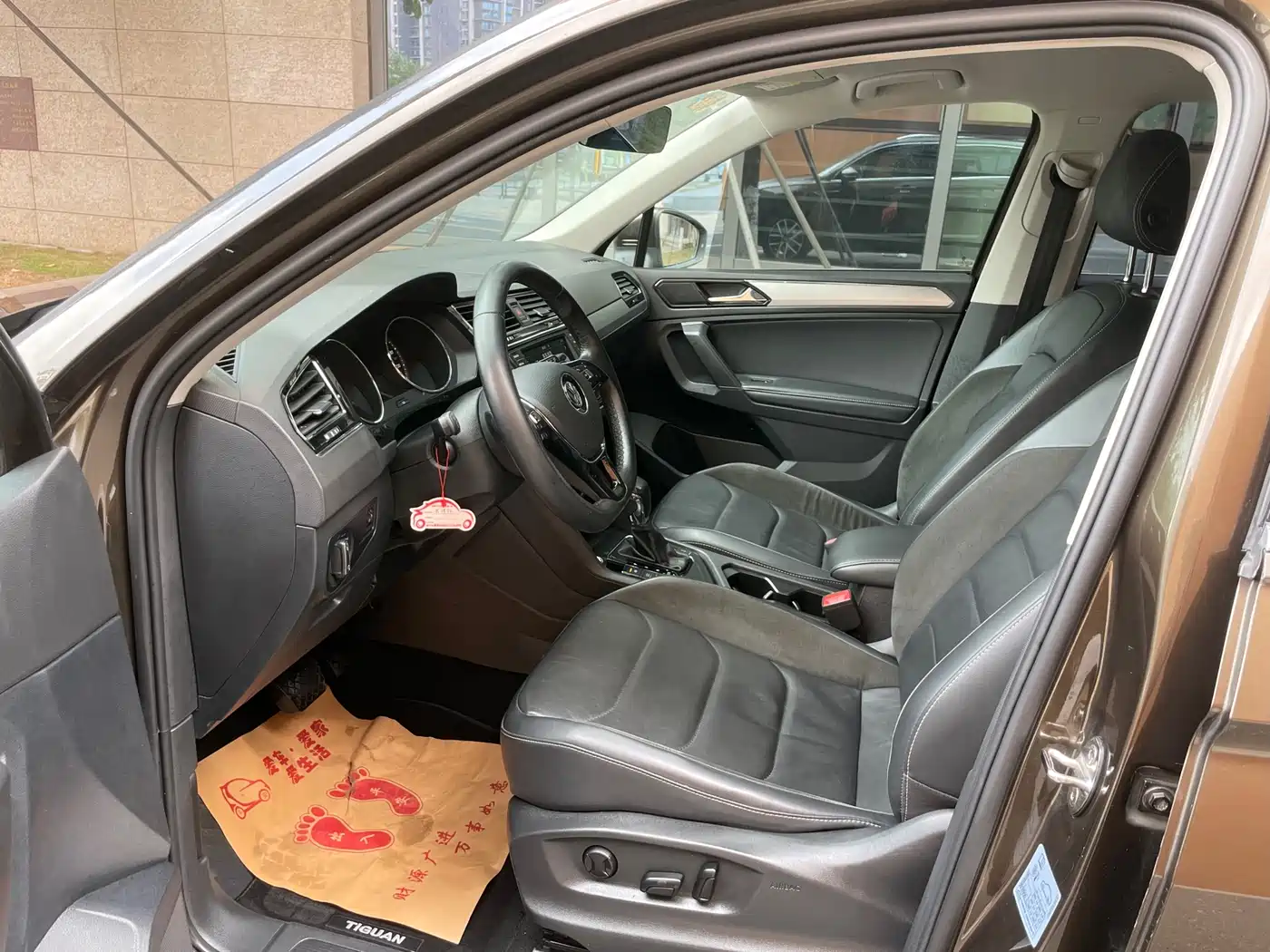 Volkswagen Tiguan L 2018 330TSI Automatic 2WD Comfort Edition фото 6