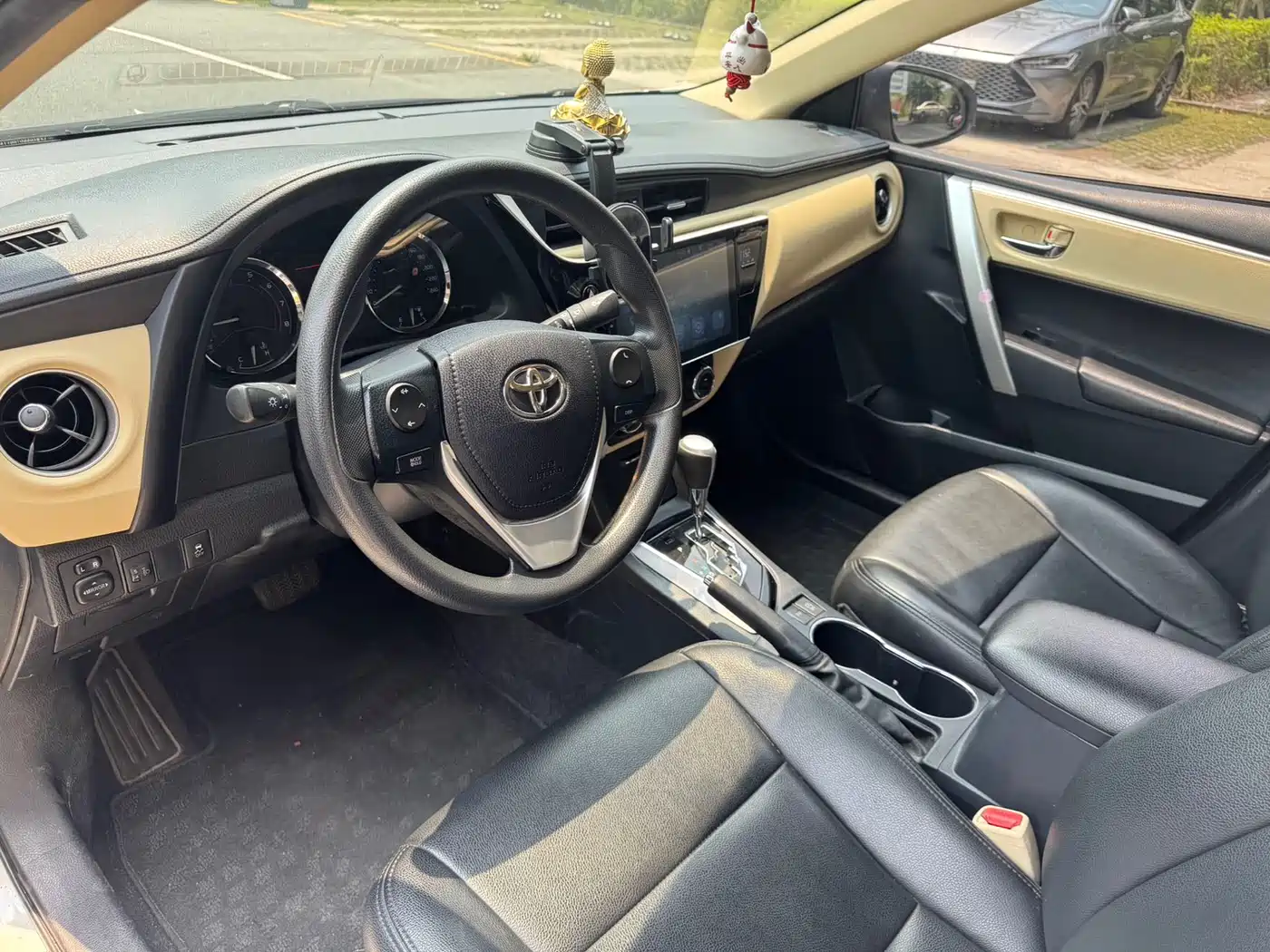 Toyota Corolla 2017 Facelift 1.2T S-CVT GL-i фото 8