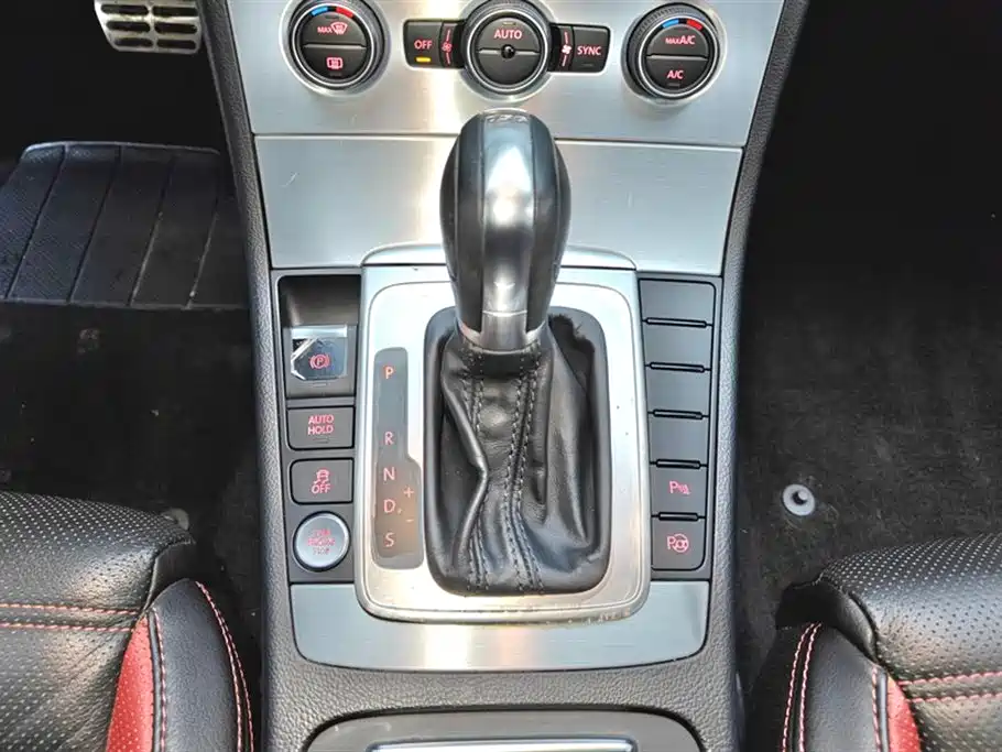 Volkswagen FAW-Volkswagen CC 2018 1.8TSI Luxury фото 16