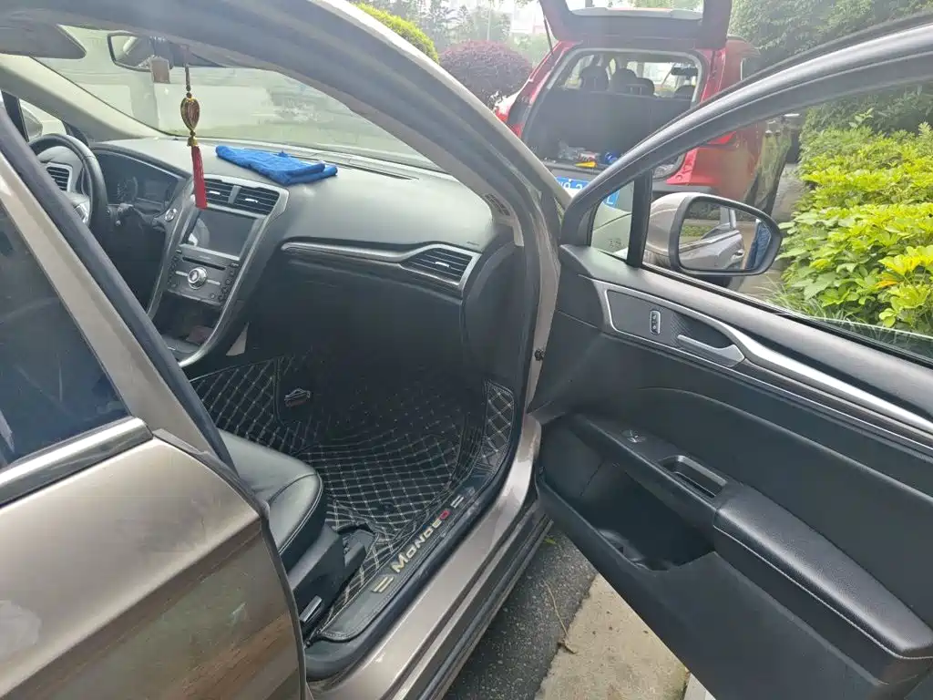 Photo 20 - Ford Mondeo