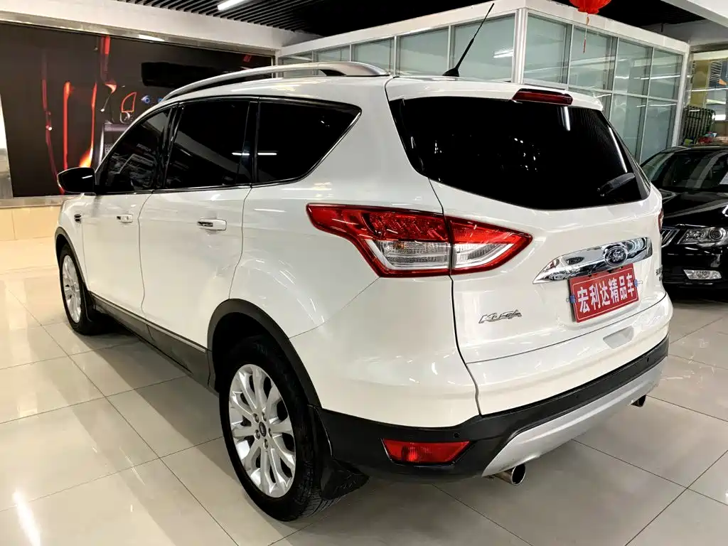 Photo 16 - Ford Kuga