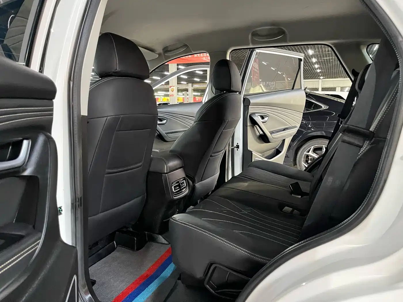 Jetour X70M 2022 2023 1.5T DCT Comfort 5-seater