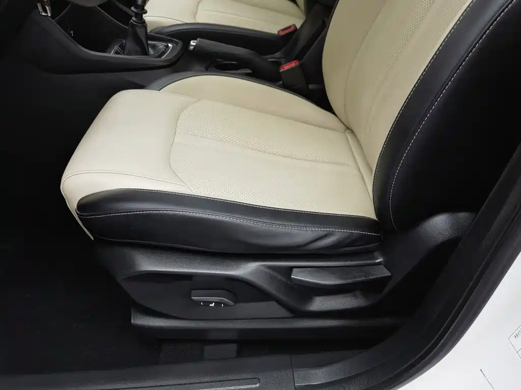 Baojun 360 2018 2018 1.5L Manual Luxury Model China V