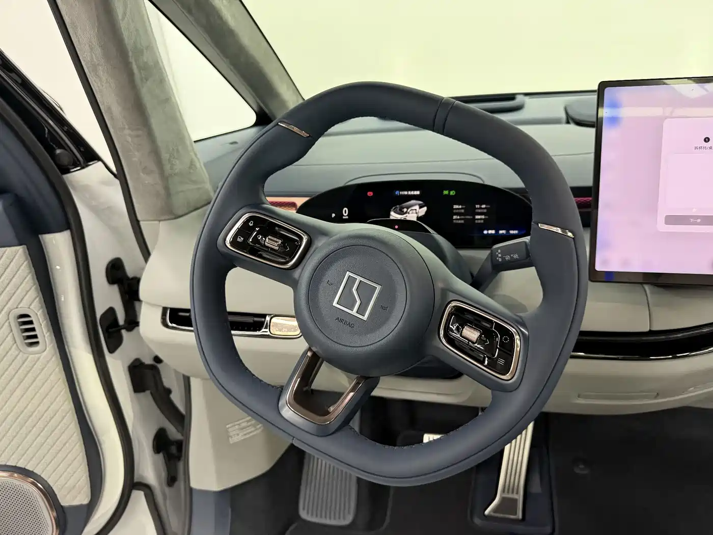 ZEEKR MIX 2025 2025 Smart Driving Edition