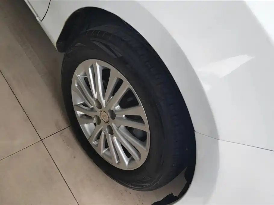 TOYOTA YARIS L TO ENJOY