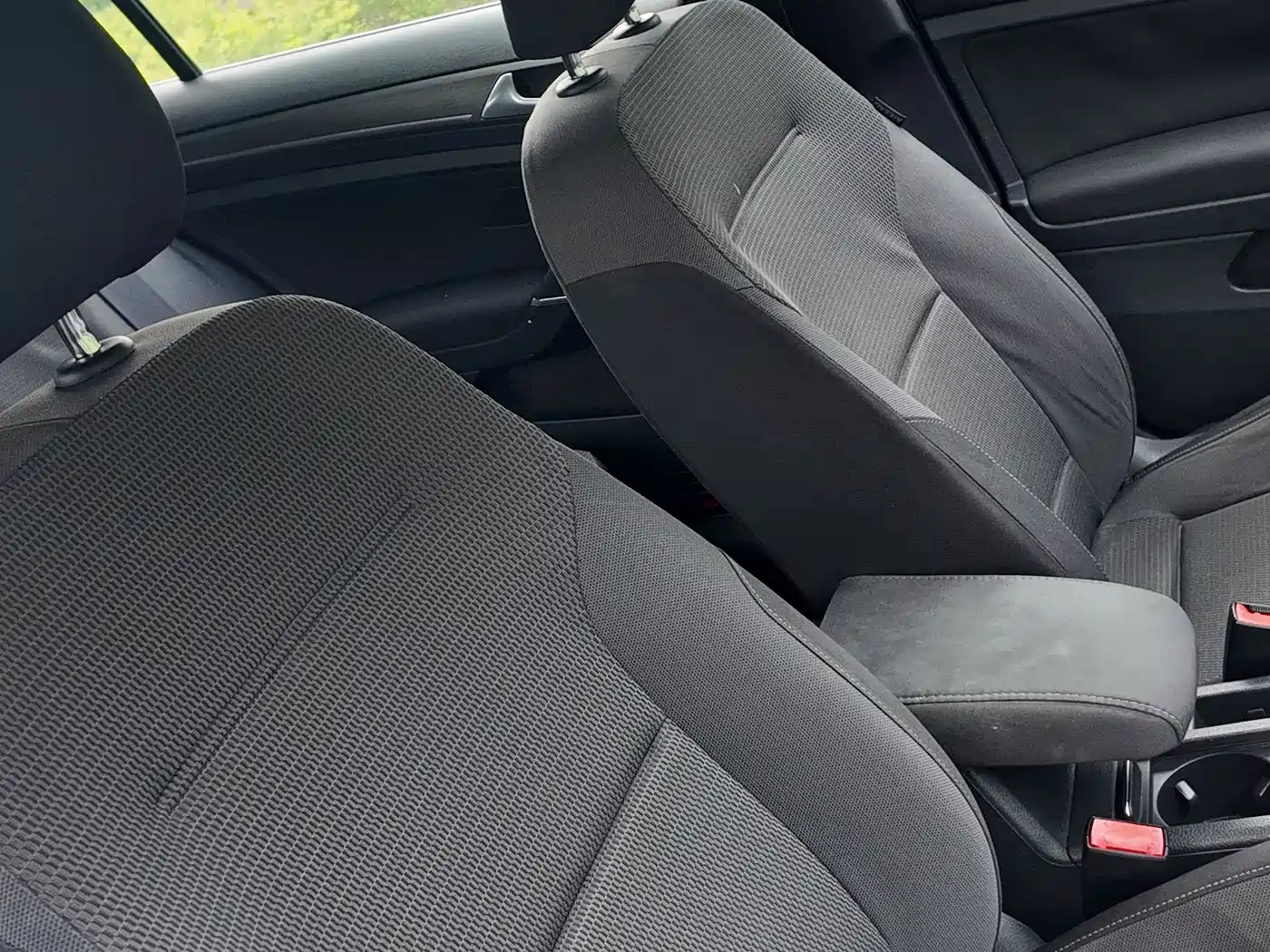 Volkswagen Golf 2014 1.6L Automatic Fashion Edition фото 21