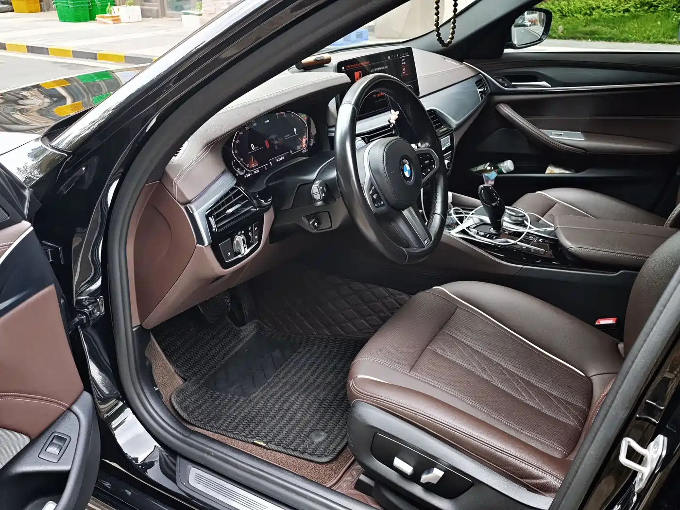 BMW 5 Series 2021 530Li Leading Luxury Package фото 9