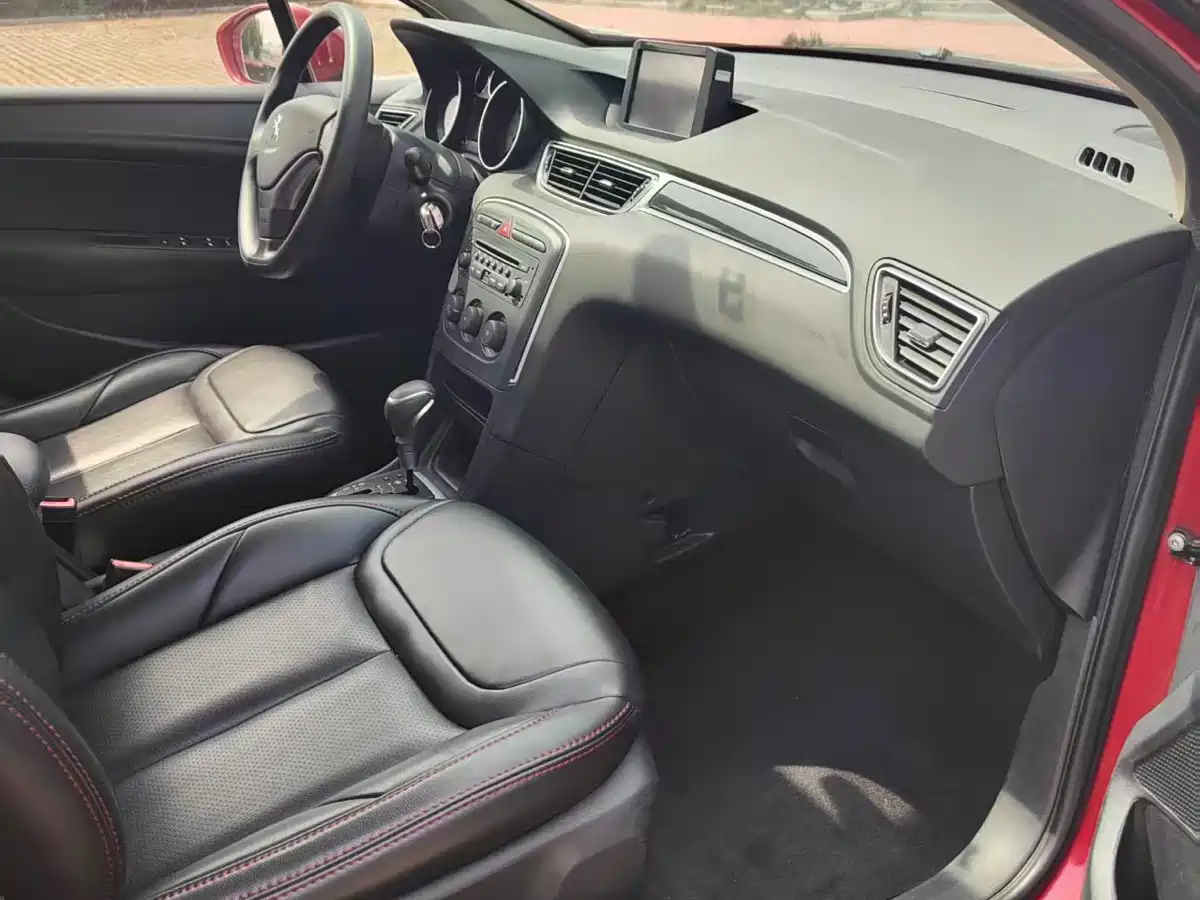 Peugeot 308 2014 Model Joy Edition Classic 1.6L Automatic Superior Style фото 8
