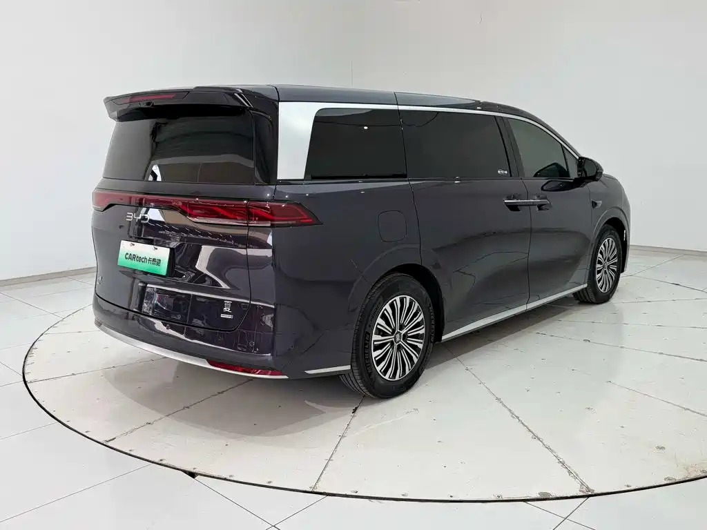 BYD Xia 2025 2025 DM-i 1.5T 180km Excellence