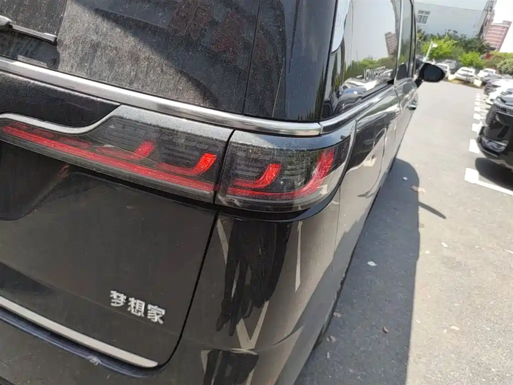 Voyah Auto Voyah Dreamer 2022 Zero Carbon Edition Dream+Smart Range Package 605km фото 24