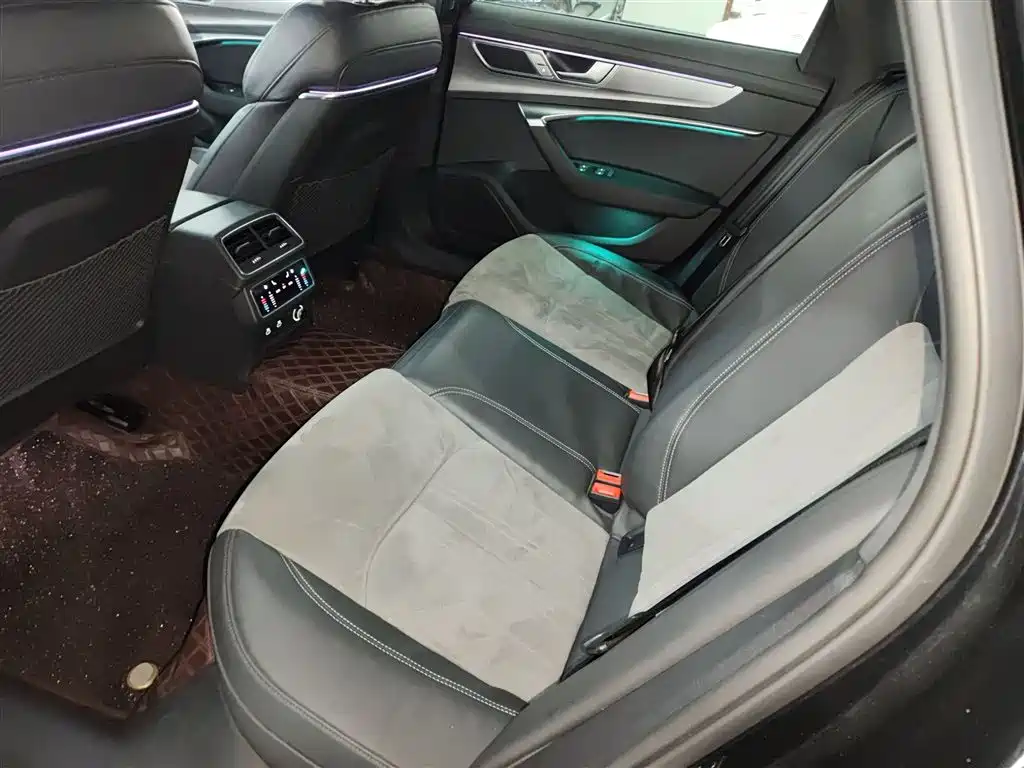 Audi A6L 2024 45 TFSI Premium Dynamic фото 13
